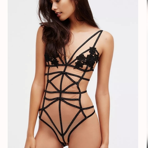 For Love & Lemons Rylee Rose Velvet Bodysuit - Picture 2 of 8